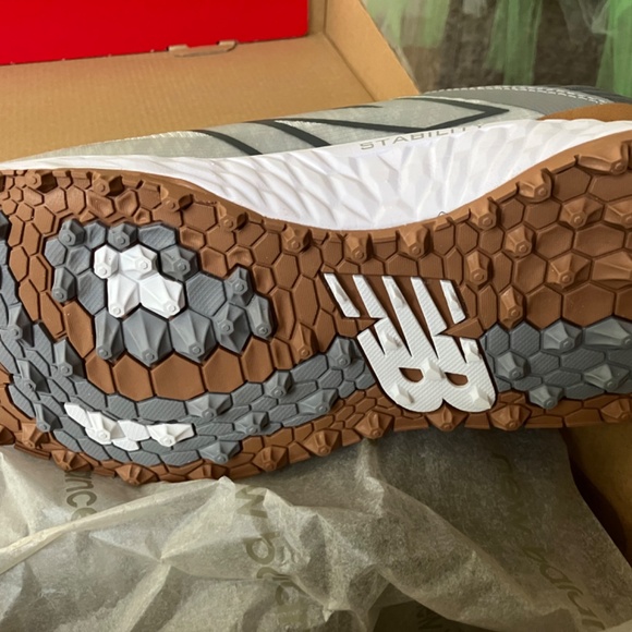 New Balance Fresh Foam Contend V2  NIB - Picture 3 of 5